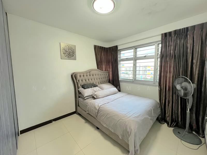 55 Teban Gardens Road HDB Flat For Sale at S$ 680,000 | PropertyGuru Singapore - Bedroom