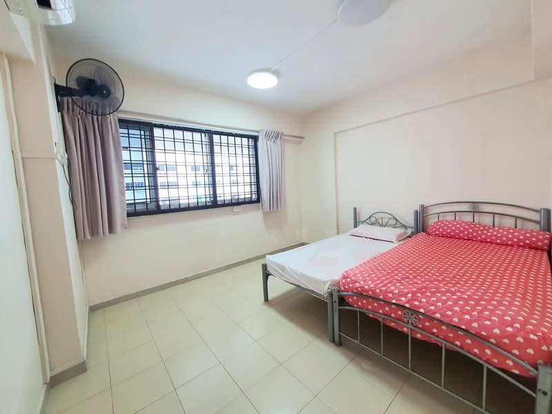 230 Hougang Avenue 1 HDB Flat For Sale at S$ 1,288,000 | PropertyGuru Singapore - Bedroom