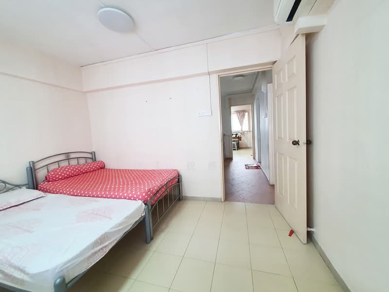 230 Hougang Avenue 1 HDB Flat For Sale at S$ 1,288,000 | PropertyGuru Singapore - Bedroom