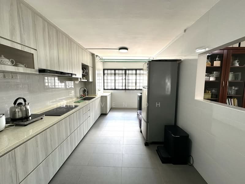 148 Yishun Street 11 HDB Flat For Sale at S$ 748,000 | PropertyGuru Singapore - Kitchen