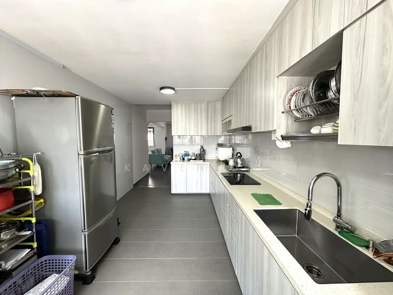 148 Yishun Street 11 HDB Flat For Sale at S$ 748,000 | PropertyGuru Singapore - Kitchen