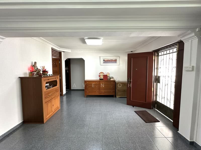 148 Yishun Street 11 HDB Flat For Sale at S$ 748,000 | PropertyGuru Singapore - Entrance