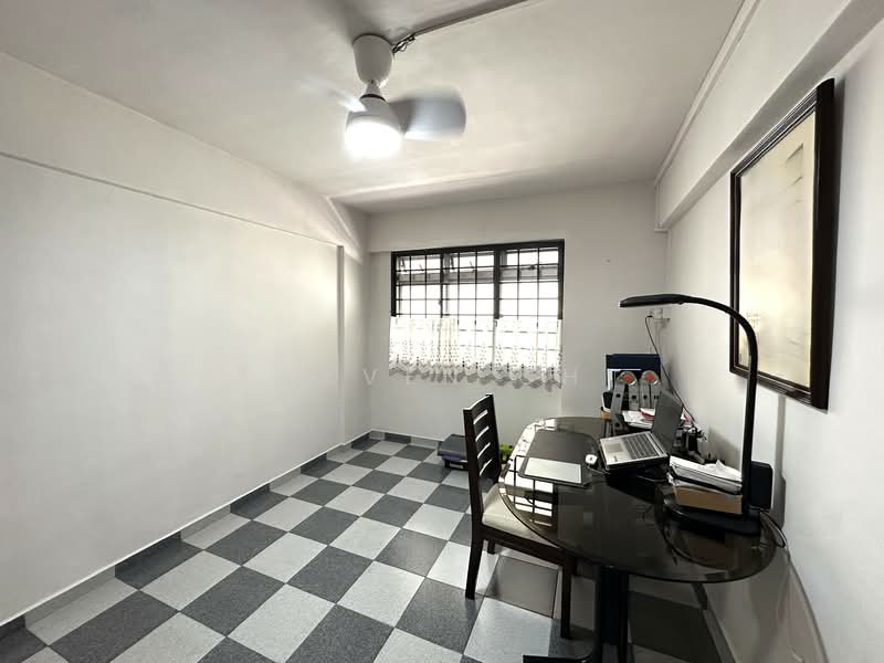 148 Yishun Street 11 HDB Flat For Sale at S$ 748,000 | PropertyGuru Singapore - Study
