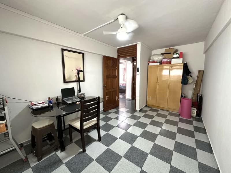 148 Yishun Street 11 HDB Flat For Sale at S$ 748,000 | PropertyGuru Singapore - Study