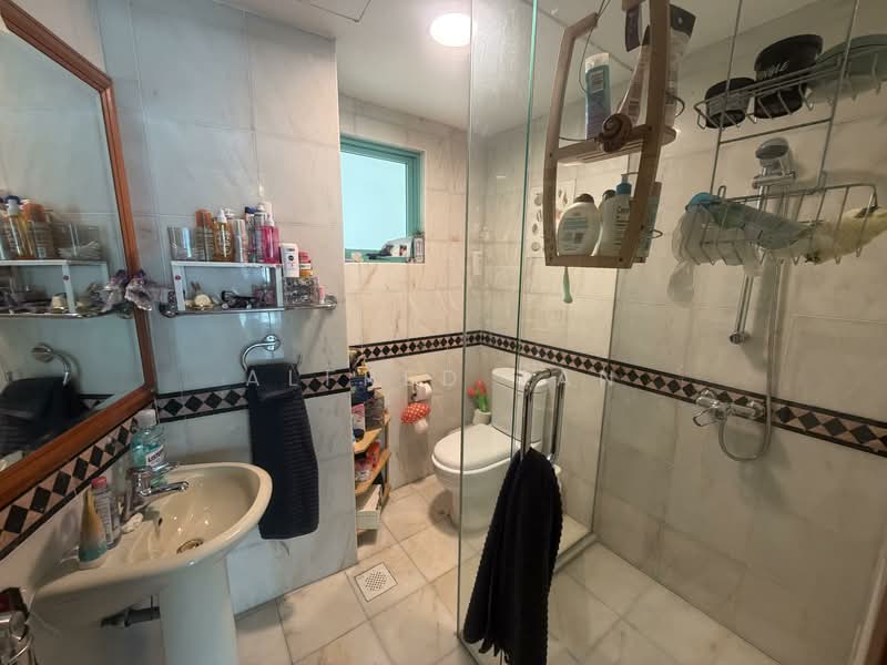 Southaven II, 33 Hindhede Walk, 6 Bedrooms, 5,177 sqft, Condominium For Rent, by Alfred Tan, 500089095 - Bathroom - PropertyGuru.com.sg
