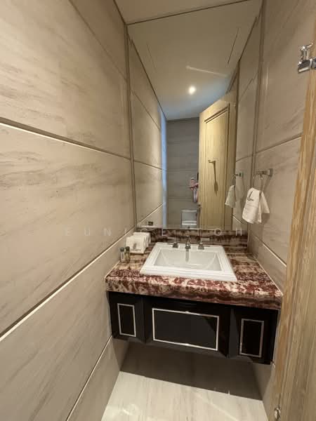 The Ritz-Carlton Residences Condominium For Sale at S$ 13,500,000 | PropertyGuru Singapore - Bathroom