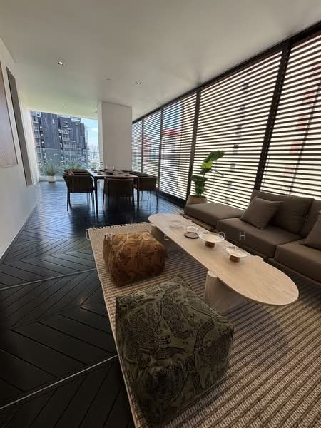 The Ritz-Carlton Residences Condominium For Sale at S$ 13,500,000 | PropertyGuru Singapore - Living Room