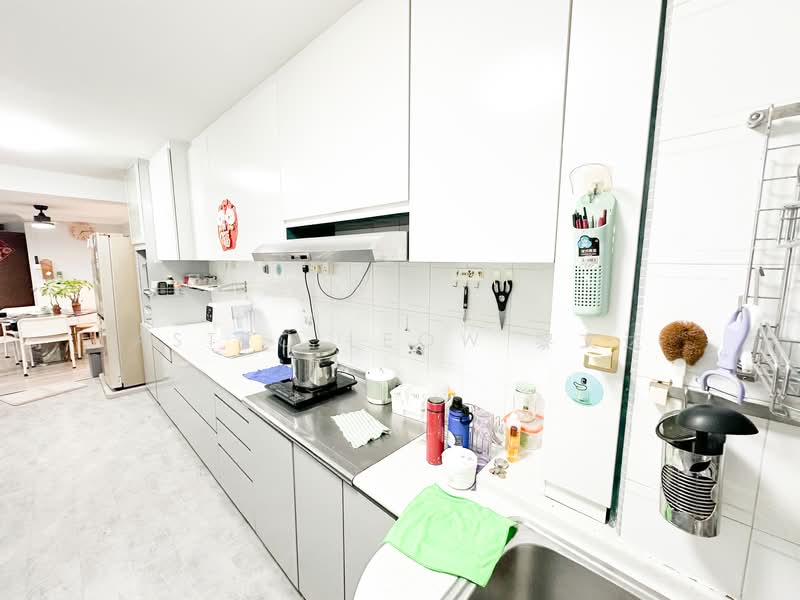 607 Yishun Street 61, 607 Yishun Street 61, 3 Bedrooms, 1,108 sqft, HDB Flat For Rent, by Astro Leow 黎文达, 500089127 - Kitchen - PropertyGuru.com.sg