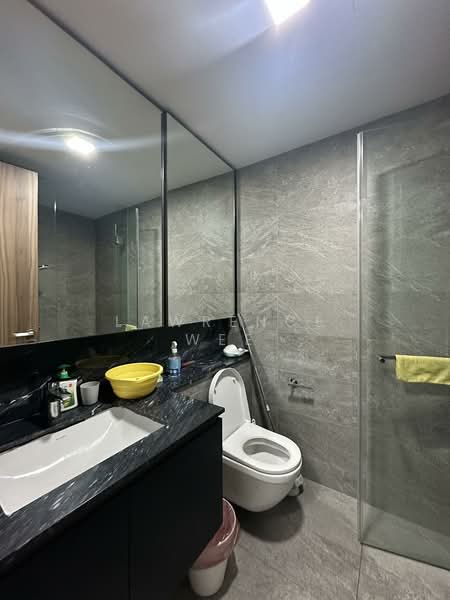 Daintree Residence Condominium For Sale at S$ 1,500,000 | PropertyGuru Singapore - Bathroom