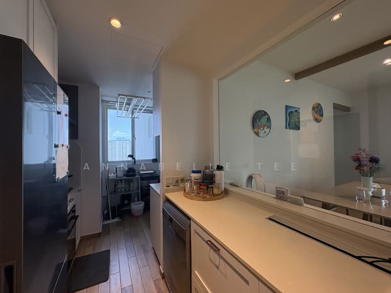 Cote D'Azur Condominium For Sale at S$ 3,800,000 | PropertyGuru Singapore - Kitchen