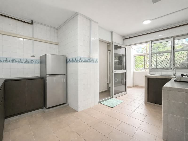 714 Jurong West Street 71 HDB Flat For Sale at S$ 830,000 | PropertyGuru Singapore - Kitchen