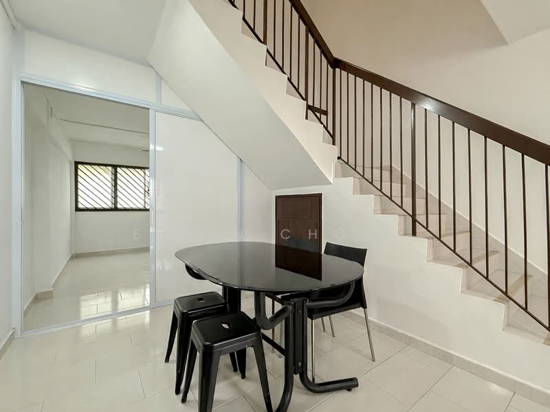 714 Jurong West Street 71 HDB Flat For Sale at S$ 830,000 | PropertyGuru Singapore - Interior