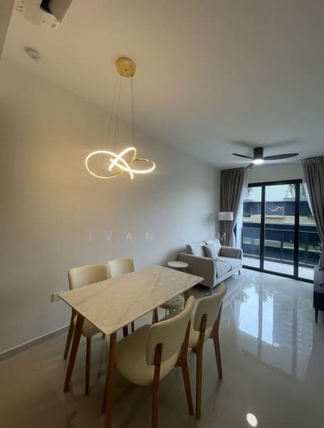 Midwood Condominium For Sale at S$ 1,400,000 | PropertyGuru Singapore - Living Room