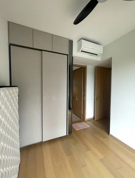Midwood Condominium For Sale at S$ 1,400,000 | PropertyGuru Singapore - Bedroom