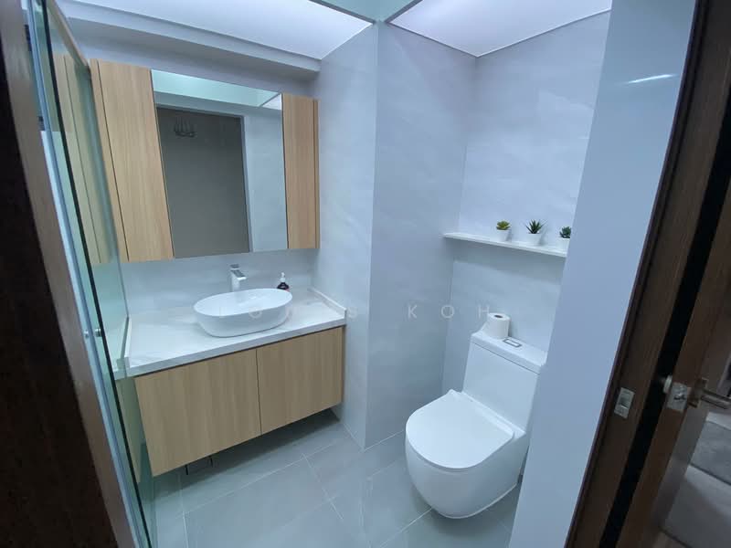 86 Dawson Road HDB Flat For Sale at S$ 1,050,000 | PropertyGuru Singapore - Master Toilet