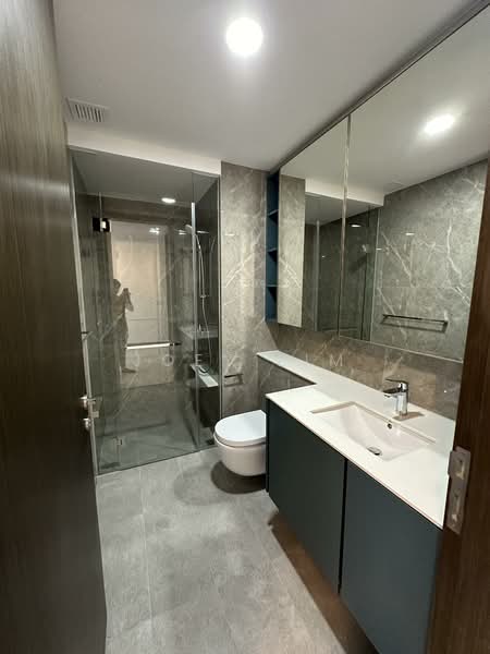 Clavon Condominium For Sale at S$ 1,688,888 | PropertyGuru Singapore - Bathroom