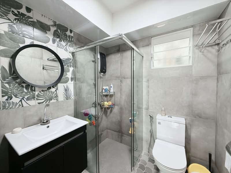 267B Punggol Field HDB Flat For Sale at S$ 738,888 | PropertyGuru Singapore - Common Bathroom