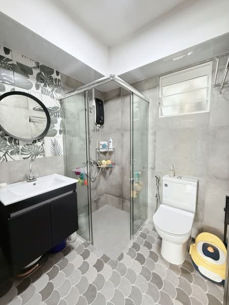 267B Punggol Field HDB Flat For Sale at S$ 738,888 | PropertyGuru Singapore - Bathroom