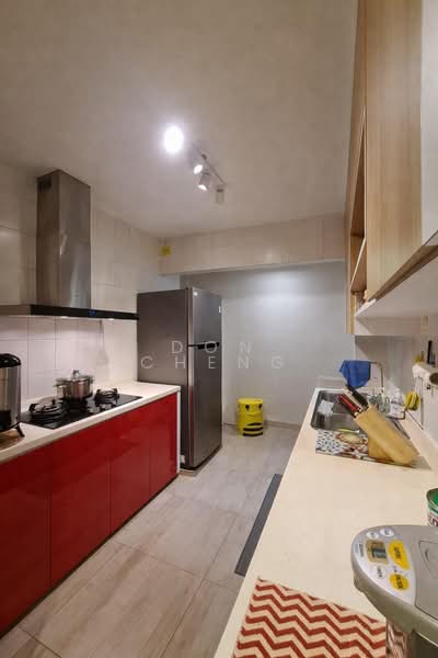 573 Choa Chu Kang Street 52, 573 Choa Chu Kang Street 52, 3 Bedrooms, 990 sqft, HDB Flat For Rent, by Don Cheng, 500089213 - Kitchen - PropertyGuru.com.sg