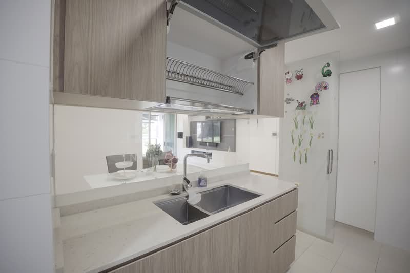 The Calrose Condominium For Sale at S$ 3,138,000 | PropertyGuru Singapore - Kitchen