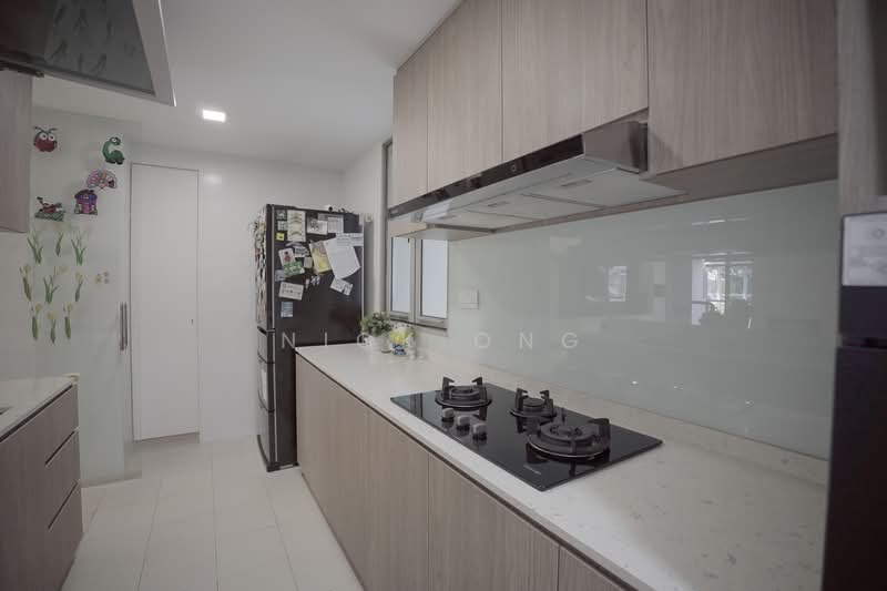 The Calrose Condominium For Sale at S$ 3,138,000 | PropertyGuru Singapore - Kitchen
