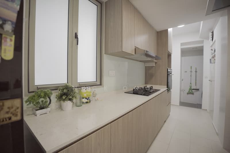 The Calrose Condominium For Sale at S$ 3,138,000 | PropertyGuru Singapore - Kitchen