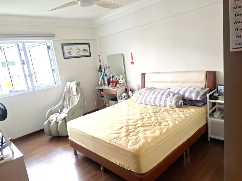 535 Ang Mo Kio Avenue 5 HDB Flat For Sale at S$ 525,000 | PropertyGuru Singapore - Bedroom