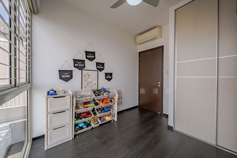 For Sale - Lake Life