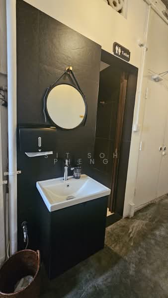 Geylang Road, Geylang Road, 2,976 sqft, Shop / Shophouse For Rent, by Sit Soh Pheng, 500089231 - Bathroom - CommercialGuru.com.sg