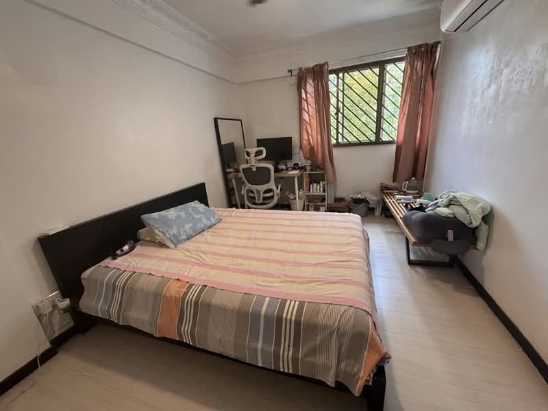 205 Clementi Avenue 6 HDB Flat For Sale at S$ 560,000 | PropertyGuru Singapore - Bedroom
