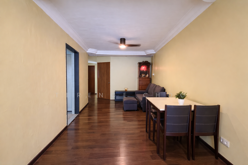 469B Admiralty Drive HDB Flat For Sale at S$ 718,688 | PropertyGuru Singapore - Semi-Living Room