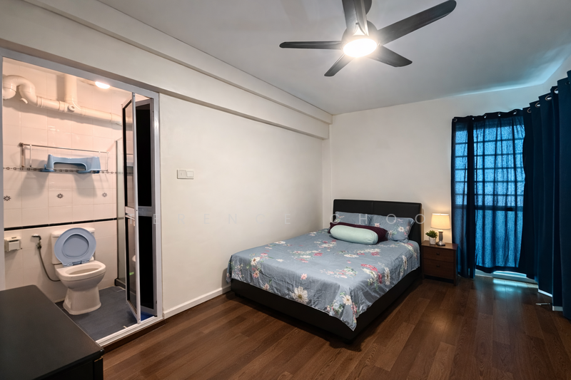 469B Admiralty Drive HDB Flat For Sale at S$ 718,688 | PropertyGuru Singapore - Master Bedroom