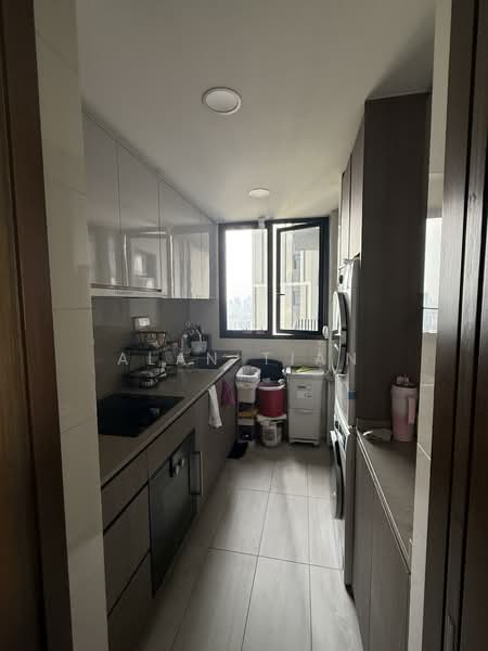 Avenue South Residence Condominium For Sale at S$ 2,940,000 | PropertyGuru Singapore - Kitchen