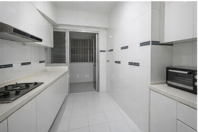 429A Yishun Avenue 11 HDB Flat For Sale at S$ 478,000 | PropertyGuru Singapore - Kitchen