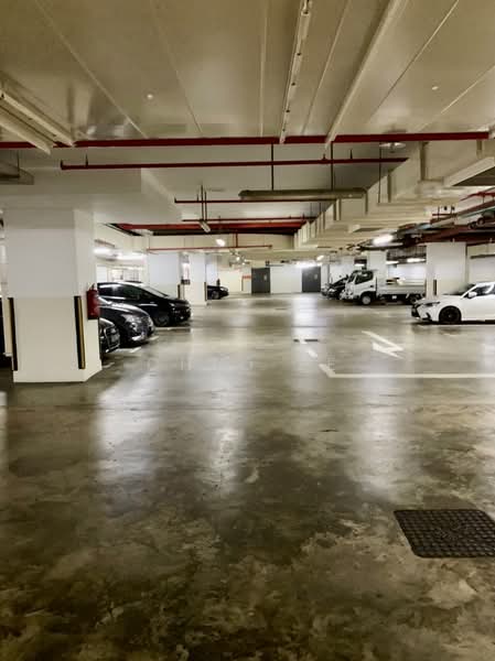 Paya Lebar 178, 178 Paya Lebar Road, 1,690 sqft, Light Industrial (B1) For Rent, by Chlo Ee, 500089265 - Car Park - CommercialGuru.com.sg