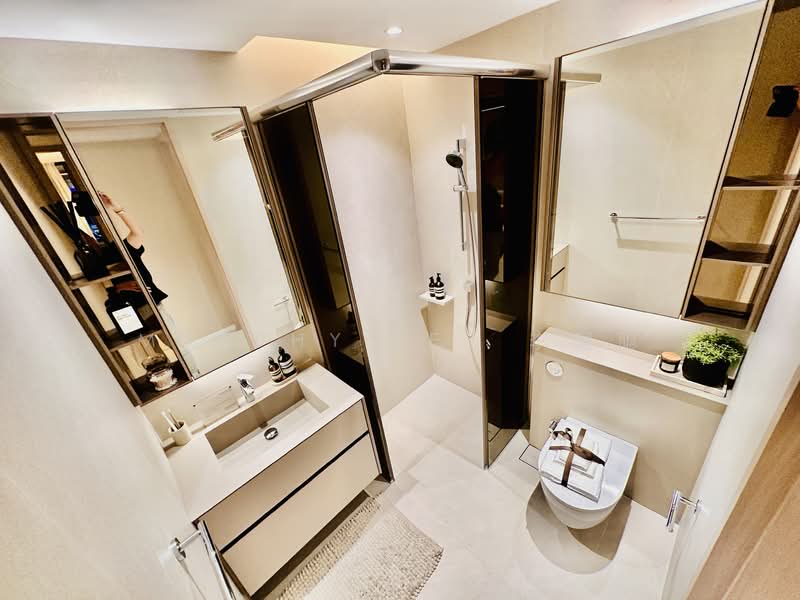 Union Square Residences Condominium For Sale at S$ 1,880,000 | PropertyGuru Singapore - Bathroom