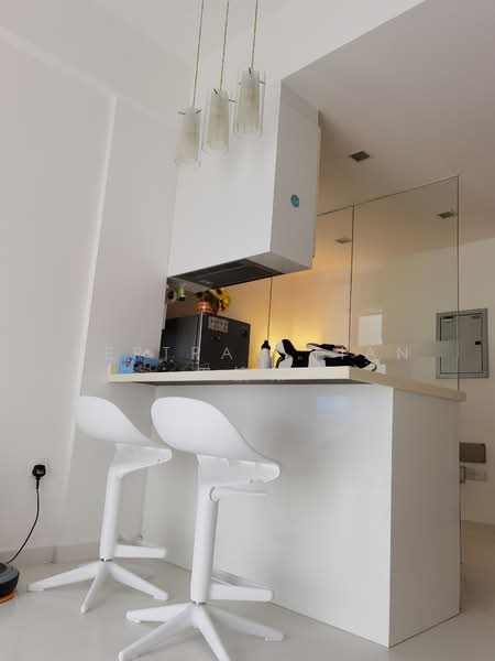 Tivoli Grande Condominium For Sale at S$ 998,000 | PropertyGuru Singapore - Kitchen