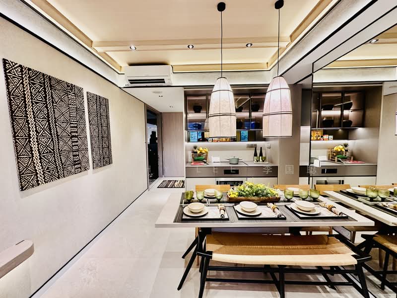 Union Square Residences Condominium For Sale at S$ 2,600,000 | PropertyGuru Singapore - Dining Room