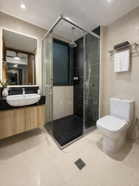 Centra Suites, 38 Geylang Lorong 25A, 1 Bedroom, 452 sqft, Apartment For Rent, by Seleira Chua, 500089298 - Bathroom - PropertyGuru.com.sg