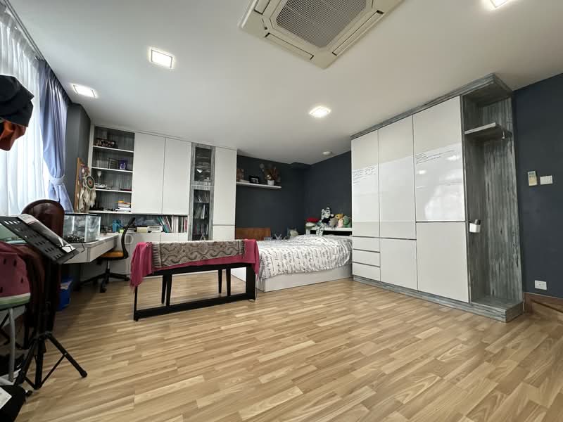 Freehold Semi-Detached, Bishan D20 (Wide/Squarish) Semi-Detached House For Sale at S$ 9,500,000 | PropertyGuru Singapore - Bedroom