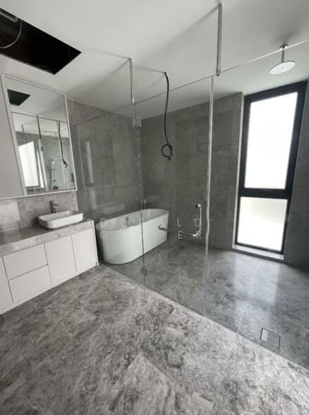 Croucher Road Detached House For Sale at S$ 11,880,000 | PropertyGuru Singapore - Bathroom