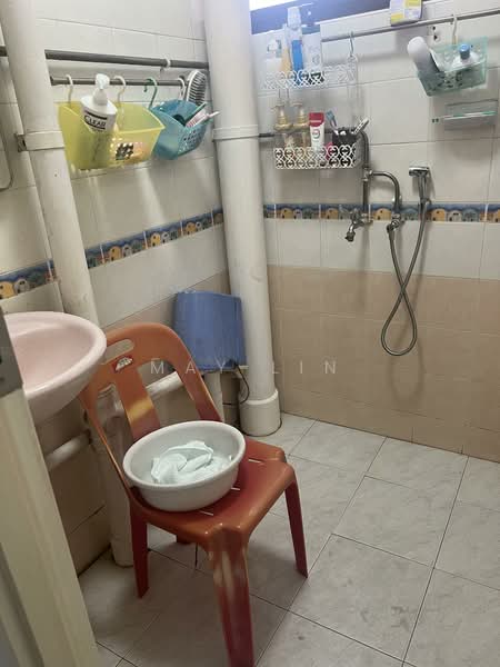 641 Rowell Road, 641 Rowell Road, Room Rental, 160 sqft, HDB Flat For Rent, by May Lin, 500089319 - Bathroom - PropertyGuru.com.sg