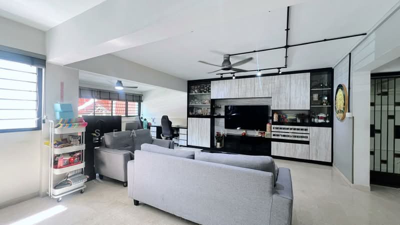 For Sale - 654 Hougang Avenue 8