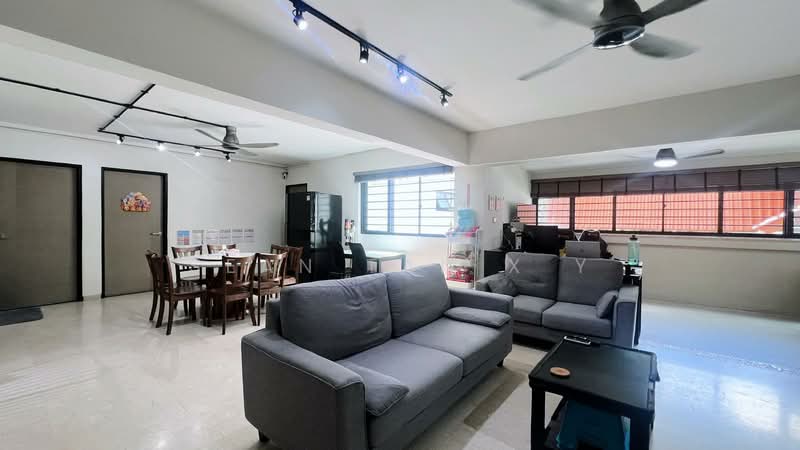 For Sale - 654 Hougang Avenue 8