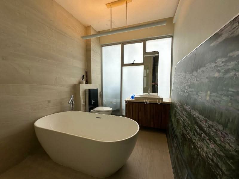 🔥 ORCHARD LANDED LIVING – RARE INTER-TERRACE! 🔥 Terraced House For Sale at S$ 6,900,000 | PropertyGuru Singapore - Bathroom