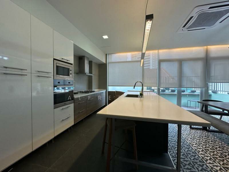 🔥 ORCHARD LANDED LIVING – RARE INTER-TERRACE! 🔥 Terraced House For Sale at S$ 6,900,000 | PropertyGuru Singapore - Kitchen