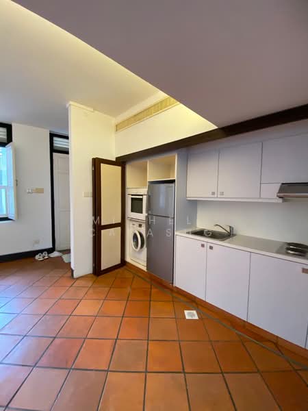 Kim Yam Road SOHO Shophouse, Kim yam road, 3 Bedrooms, 2,000 sqft, Conservation House For Rent, by Michele Cabasug, 500089338 - Kitchen - PropertyGuru.com.sg