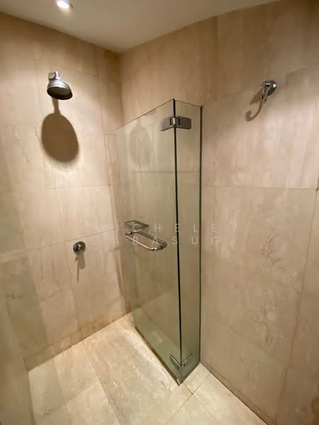 Kim Yam Road SOHO Shophouse, Kim yam road, 3 Bedrooms, 2,000 sqft, Conservation House For Rent, by Michele Cabasug, 500089338 - Bathroom - PropertyGuru.com.sg