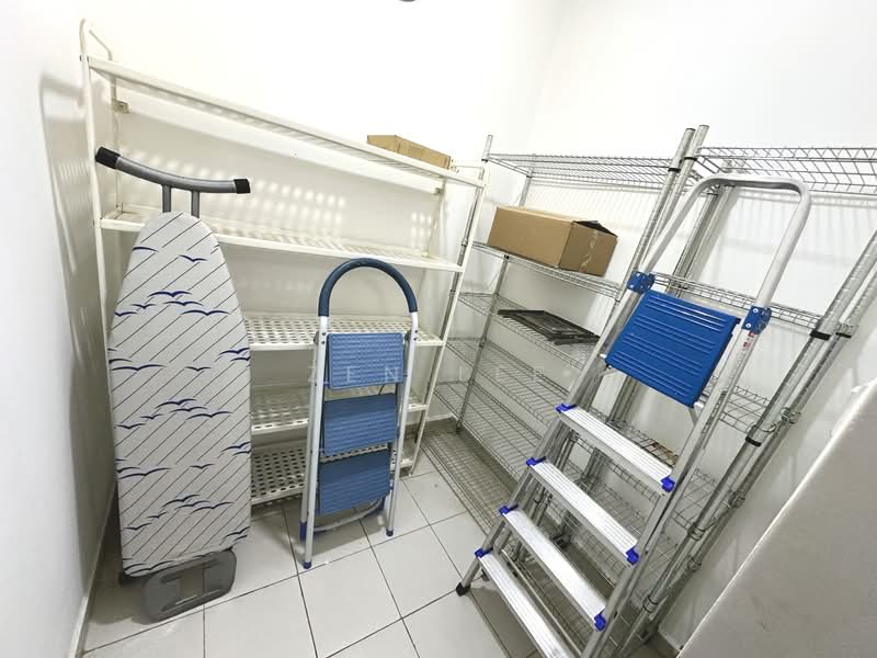 Park Natura, 31 Bukit Batok East Avenue 6, 4 Bedrooms, 1,820 sqft, Condominium For Rent, by Zen Lee, 500089346 - Maid's Room - PropertyGuru.com.sg