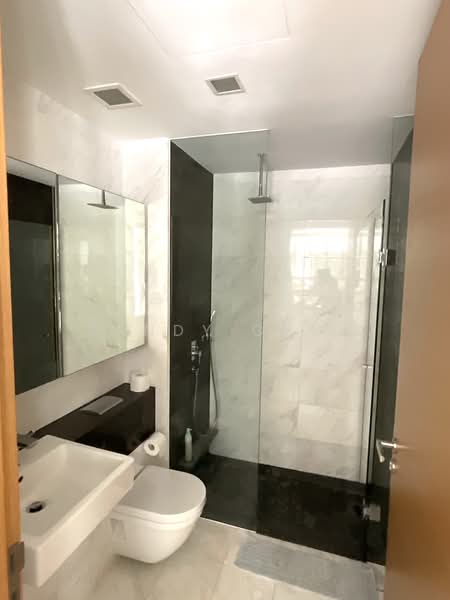 RV Residences Condominium For Sale at S$ 1,020,000 | PropertyGuru Singapore - Bathroom